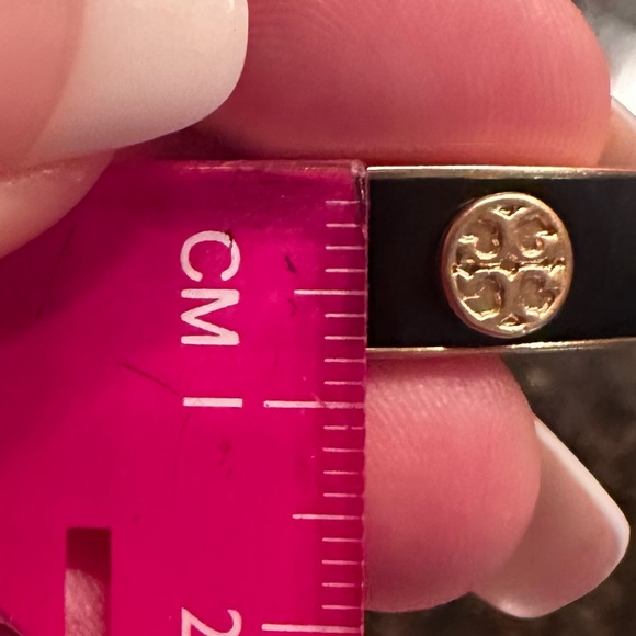 NWT Tory Burch Authentic Black Enamel and Gold Logo Bracelet - Picture 8 of 8